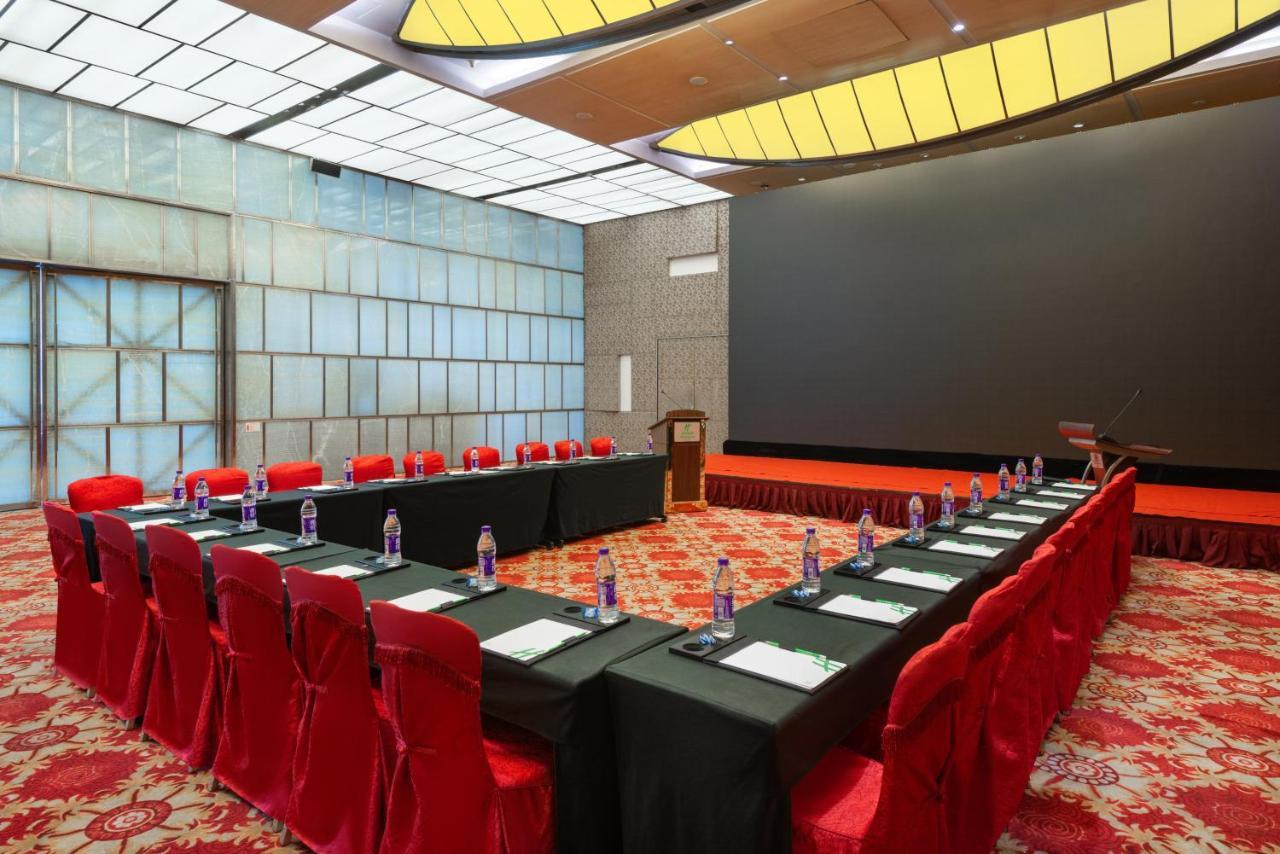 Holiday Inn Binhai Tianjin Buitenkant foto