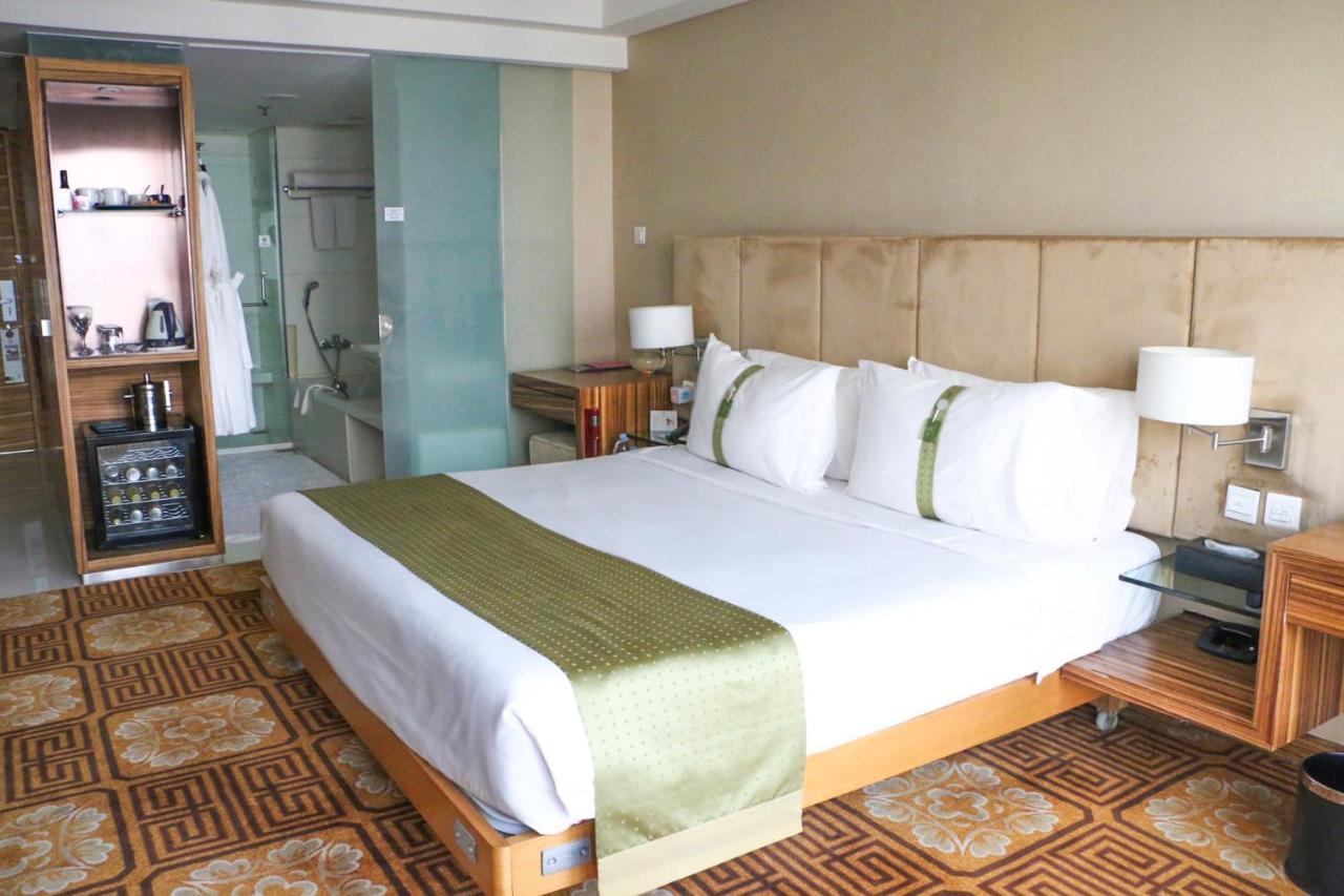 Holiday Inn Binhai Tianjin Buitenkant foto
