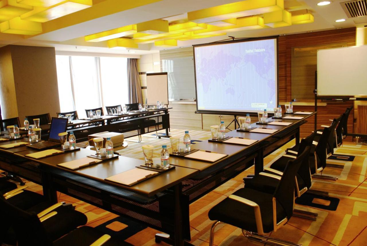 Holiday Inn Binhai Tianjin Buitenkant foto